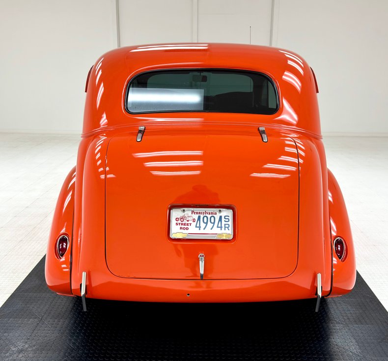 Unknown-Master-deluxe-1938-Orange-Gray-2