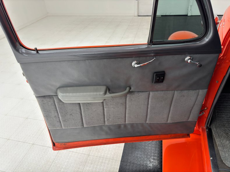 Unknown-Master-deluxe-1938-Orange-Gray-46