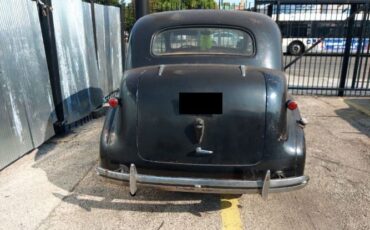 Unknown-Master-deluxe-1939-Black-1