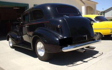 Unknown-Master-deluxe-1939-Black-1