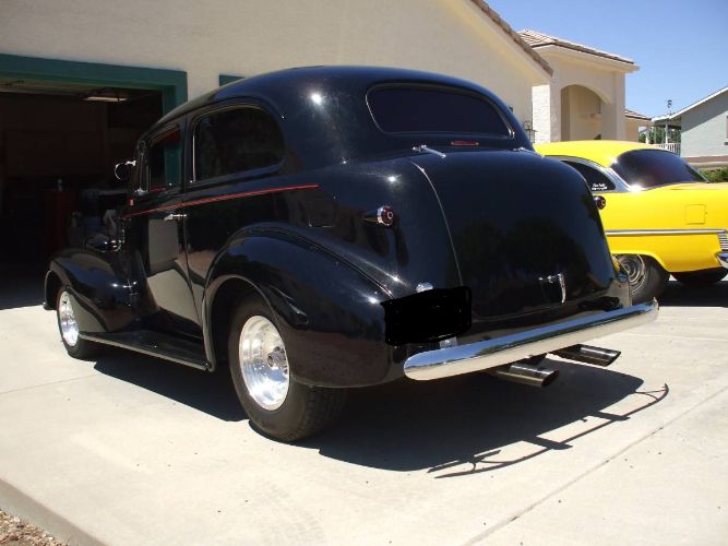 Unknown-Master-deluxe-1939-Black-1