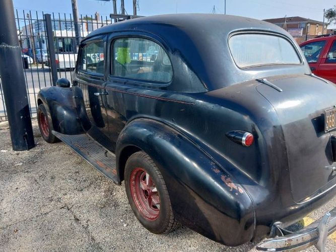 Unknown-Master-deluxe-1939-Black-6