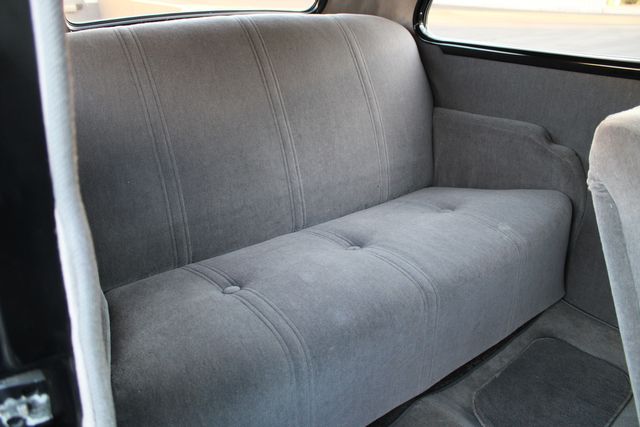 Unknown-Master-deluxe-1939-Black-Gray-15