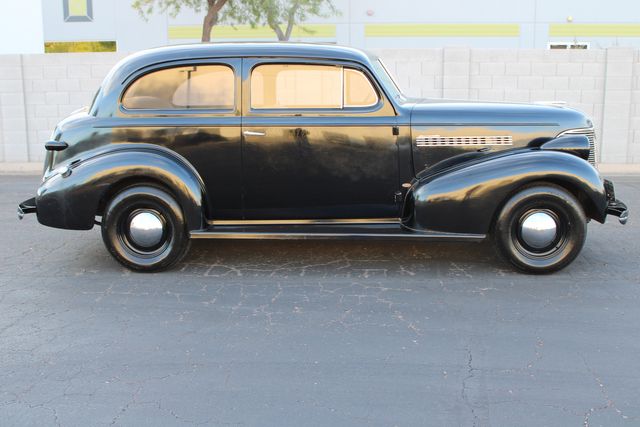 Unknown-Master-deluxe-1939-Black-Gray