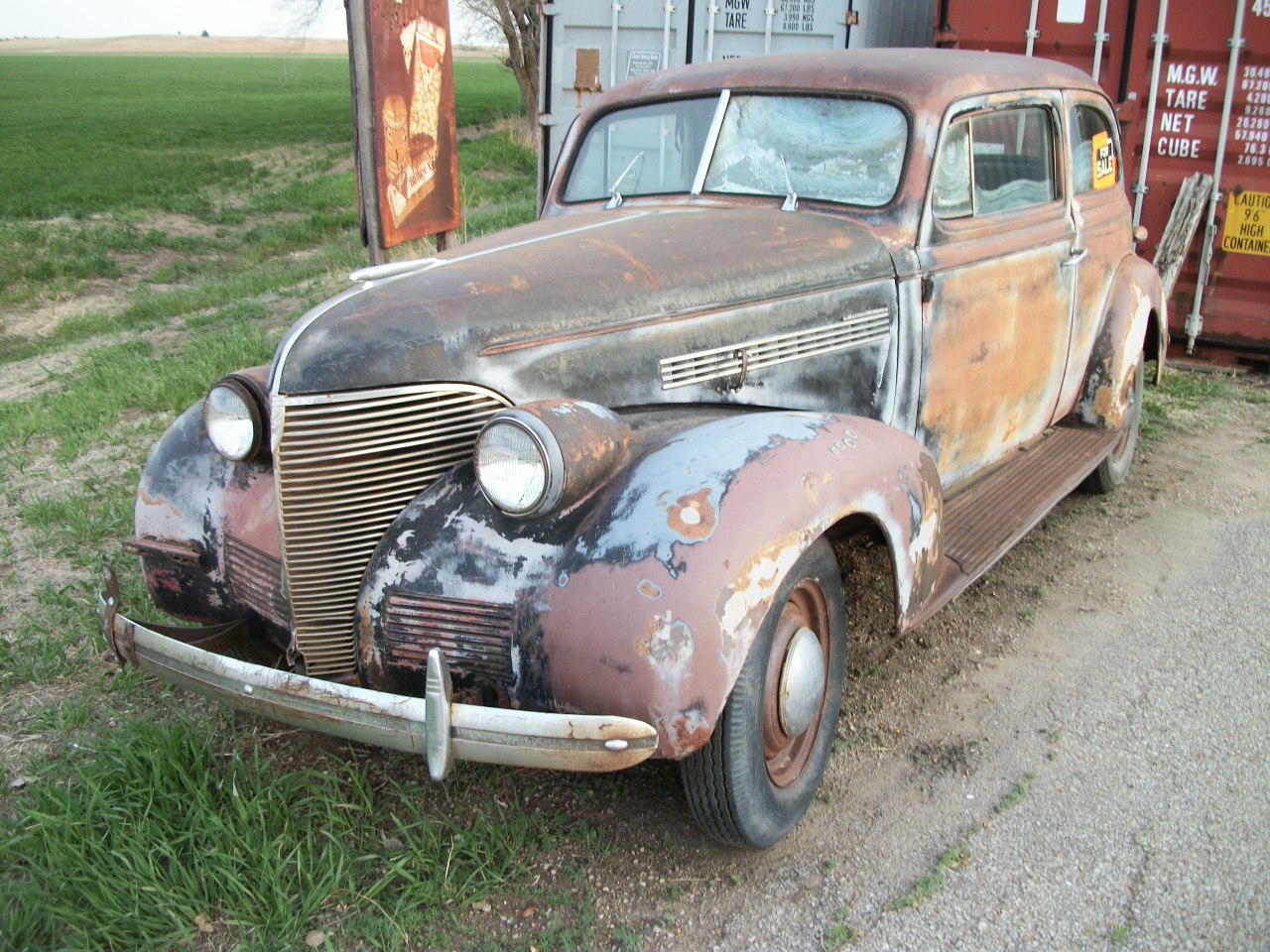 Unknown-Master-deluxe-1939-black-tan-6