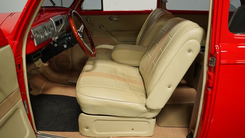 Unknown-Master-deluxe-1940-Race-Red-Cream-2