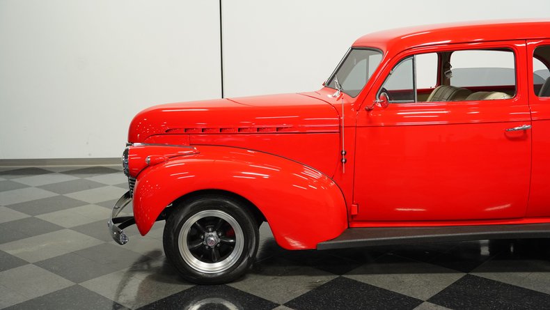 Unknown-Master-deluxe-1940-Race-Red-Cream-21