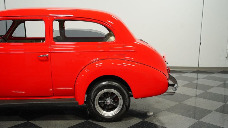 Unknown-Master-deluxe-1940-Race-Red-Cream-22