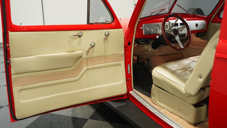 Unknown-Master-deluxe-1940-Race-Red-Cream-25