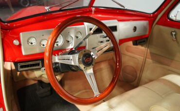 Unknown-Master-deluxe-1940-Race-Red-Cream-26