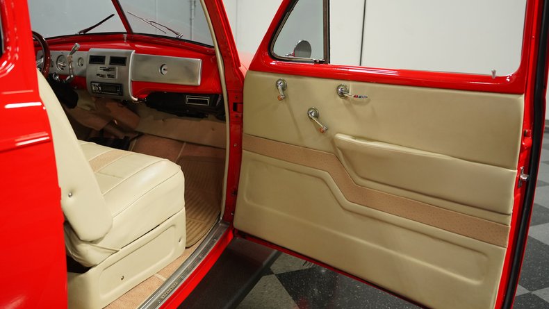 Unknown-Master-deluxe-1940-Race-Red-Cream-42