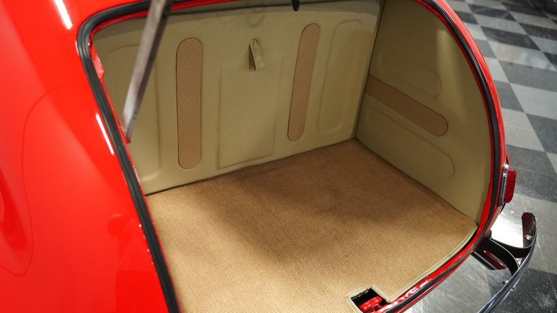 Unknown-Master-deluxe-1940-Race-Red-Cream-46