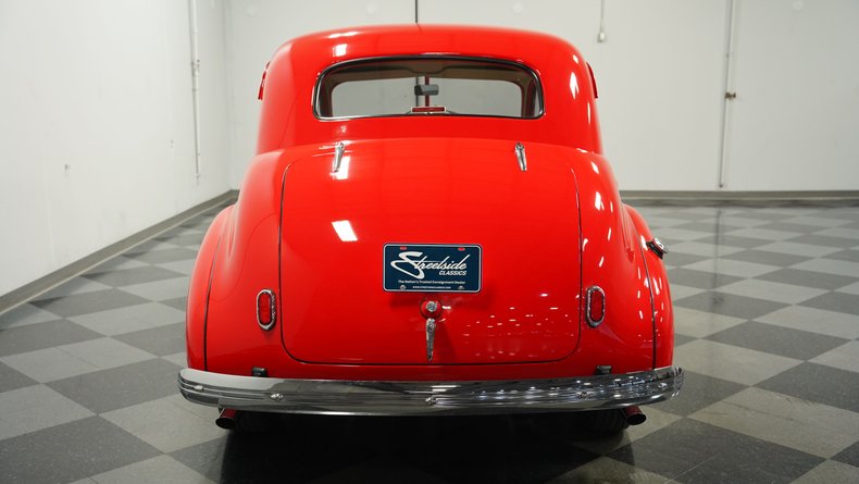 Unknown-Master-deluxe-1940-Race-Red-Cream-6