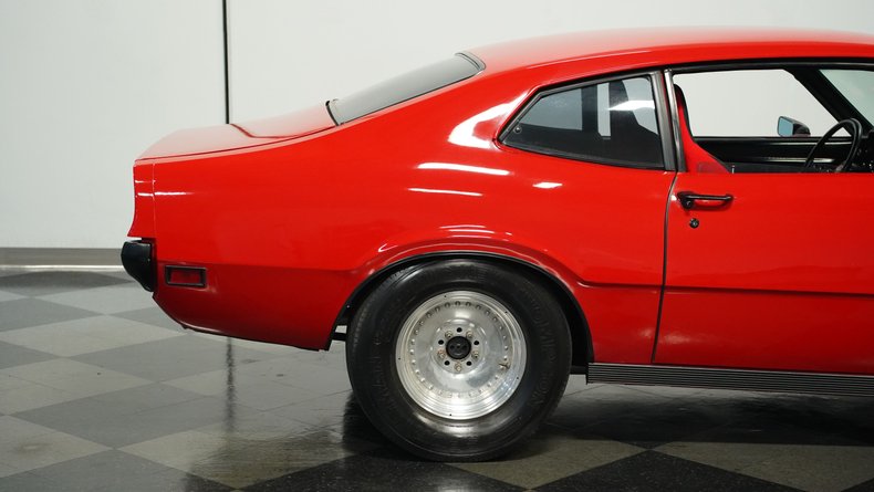 Unknown-Maverick-1971-Red-Black-40