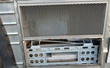 Unknown-Mci-greyhound-diesel-1982-silver-2