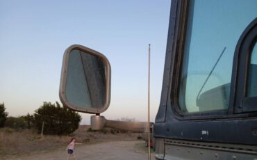 Unknown-Mci-greyhound-diesel-1982-silver-4