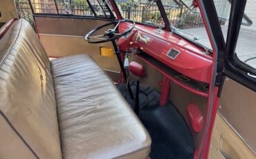 Unknown-Microbus-1957-red-and-black-Beige-1