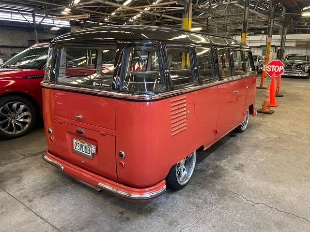 Unknown-Microbus-1957-red-and-black-Beige-15