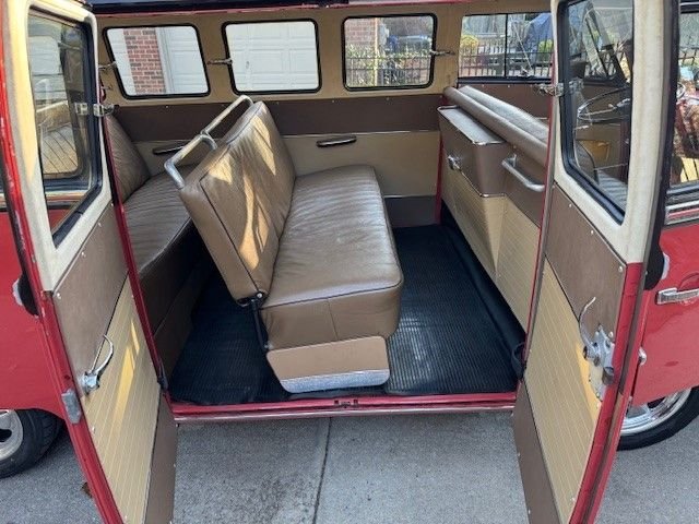 Unknown-Microbus-1957-red-and-black-Beige-3