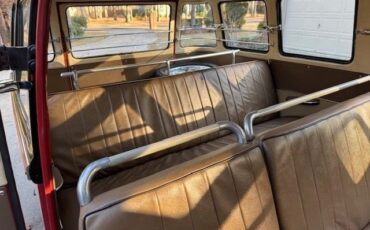 Unknown-Microbus-1957-red-and-black-Beige-4