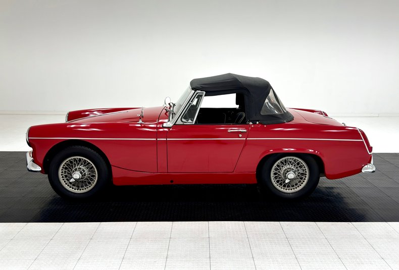 Unknown-Midget-1966-Red-Black