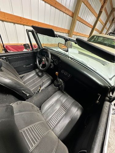 Unknown-Midget-1974-White-Black-1