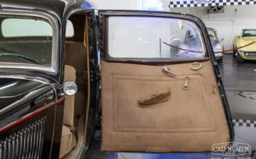 Unknown-Model-40-1934-Black-Gray-Cloth-49