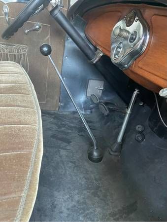 Unknown-Model-a-1928-Black-Tan-4
