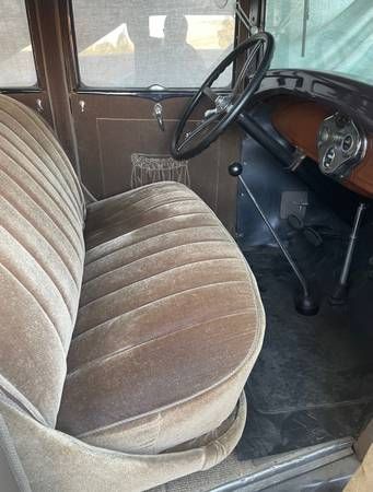 Unknown-Model-a-1928-Black-Tan-5