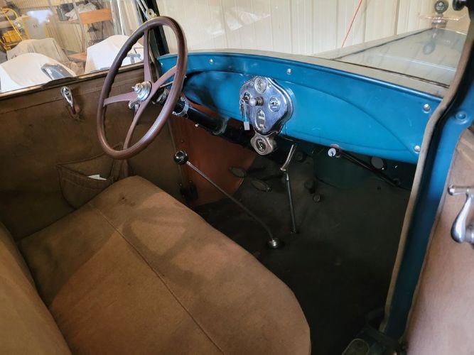 Unknown-Model-a-1928-Blue-Tan-8