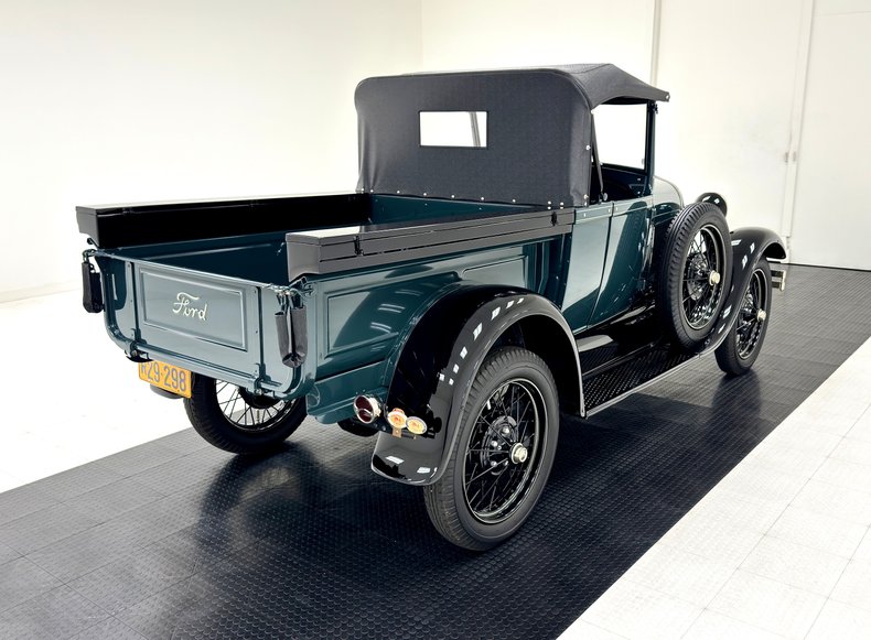 Unknown-Model-a-1928-Moss-Green-Black-11