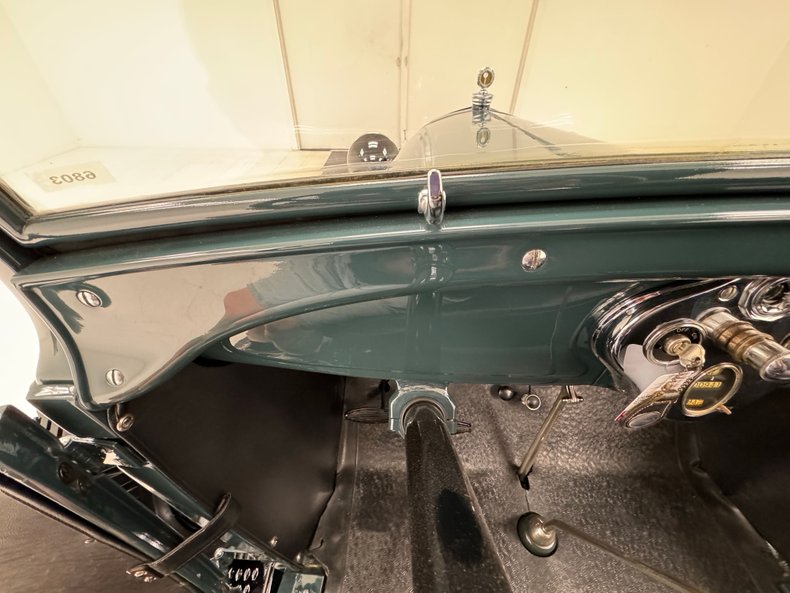 Unknown-Model-a-1928-Moss-Green-Black-28