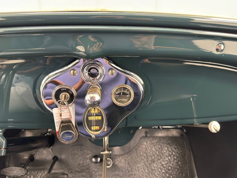 Unknown-Model-a-1928-Moss-Green-Black-29