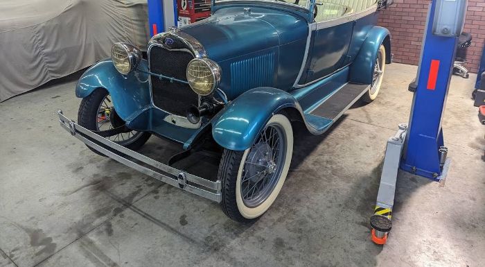 Unknown-Model-a-1928-Teal-Gold-11