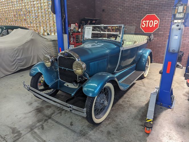 Unknown-Model-a-1928-Teal-Gold-6