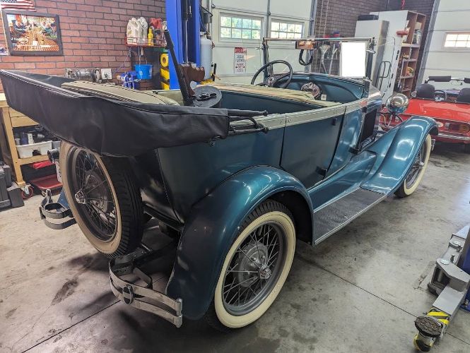 Unknown-Model-a-1928-Teal-Gold-9