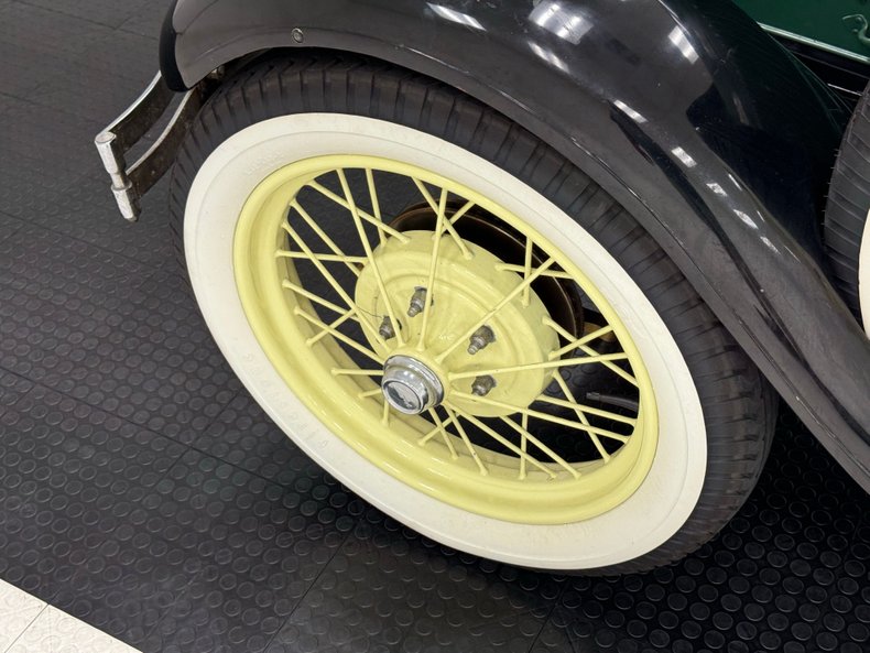 Unknown-Model-a-1929-Balsam-Green-Black-42