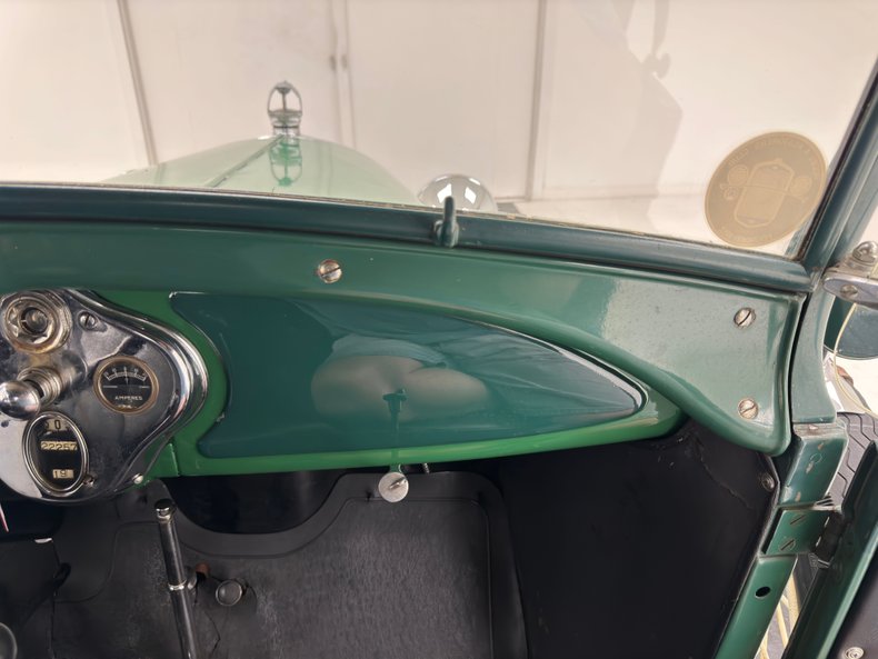 Unknown-Model-a-1929-Balsam-Green-Black-47