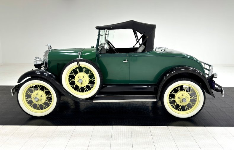 Unknown-Model-a-1929-Balsam-Green-Black