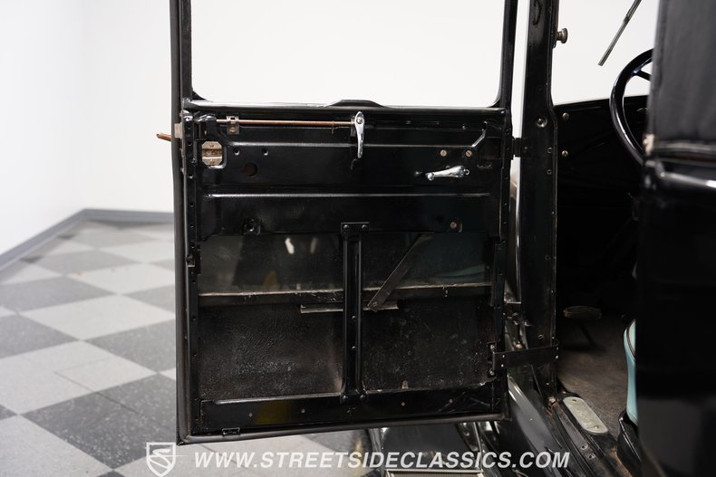 Unknown-Model-a-1929-Black-Green-43