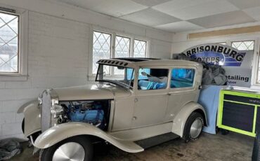 Unknown-Model-a-1930-Beige-Brown