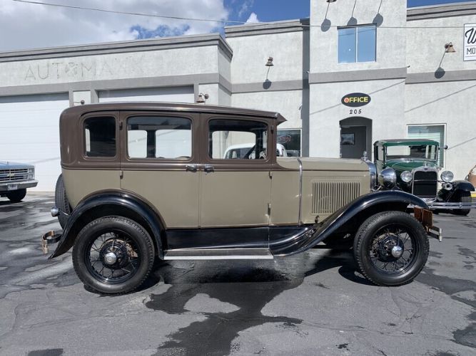 Unknown-Model-a-1930-Brown-Brown-14