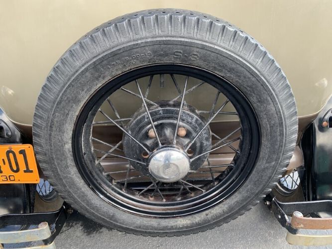 Unknown-Model-a-1930-Brown-Brown-2