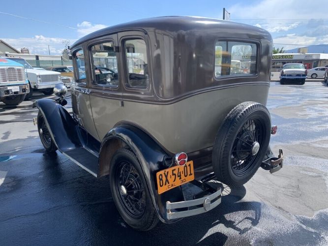 Unknown-Model-a-1930-Brown-Brown-9