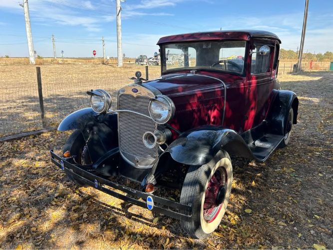 Unknown-Model-a-1930-Burgundy-Burgundy