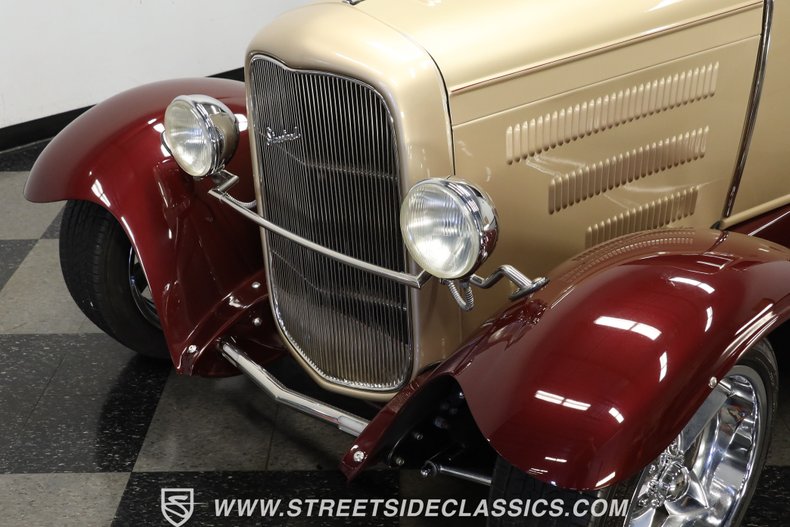 Unknown-Model-a-1930-Champagne-Metallic-Gold-1