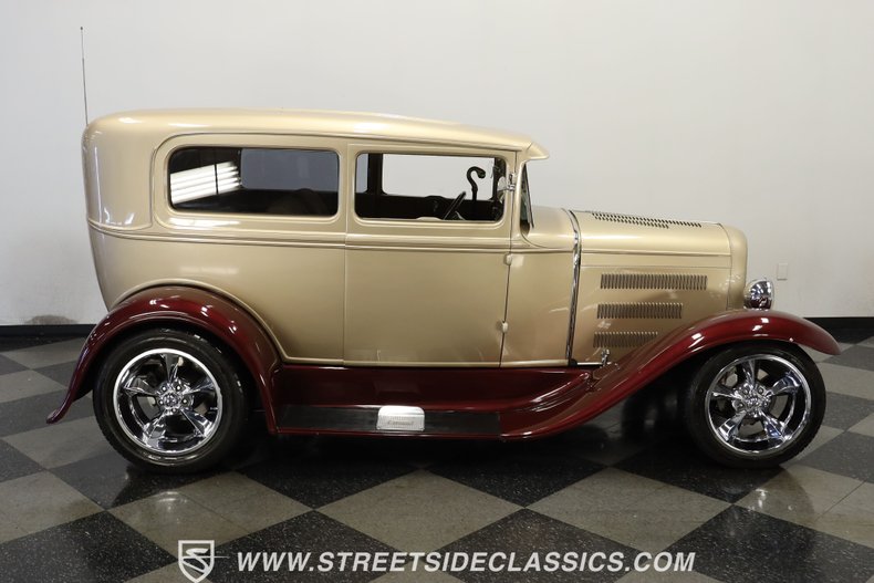 Unknown-Model-a-1930-Champagne-Metallic-Gold-11