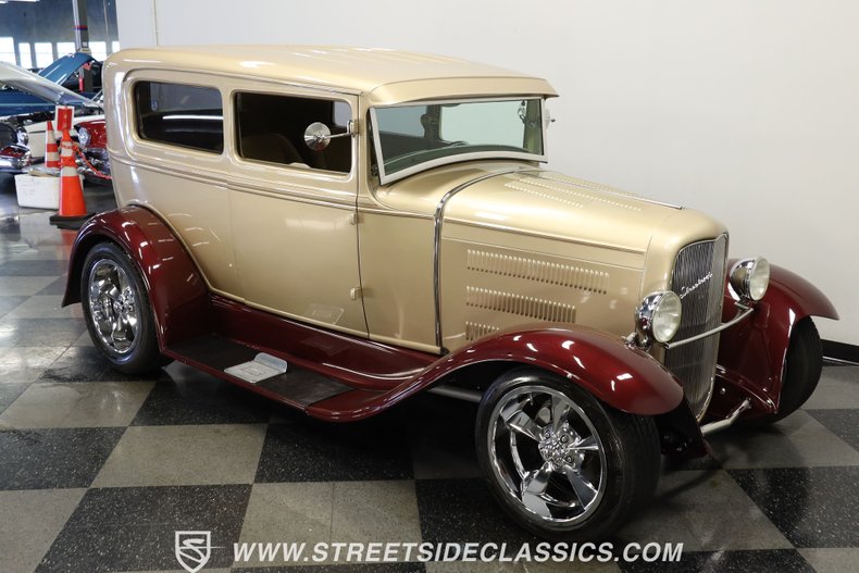 Unknown-Model-a-1930-Champagne-Metallic-Gold-12