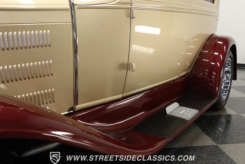 Unknown-Model-a-1930-Champagne-Metallic-Gold-19