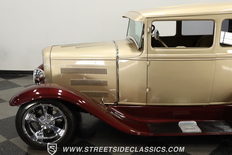 Unknown-Model-a-1930-Champagne-Metallic-Gold-20